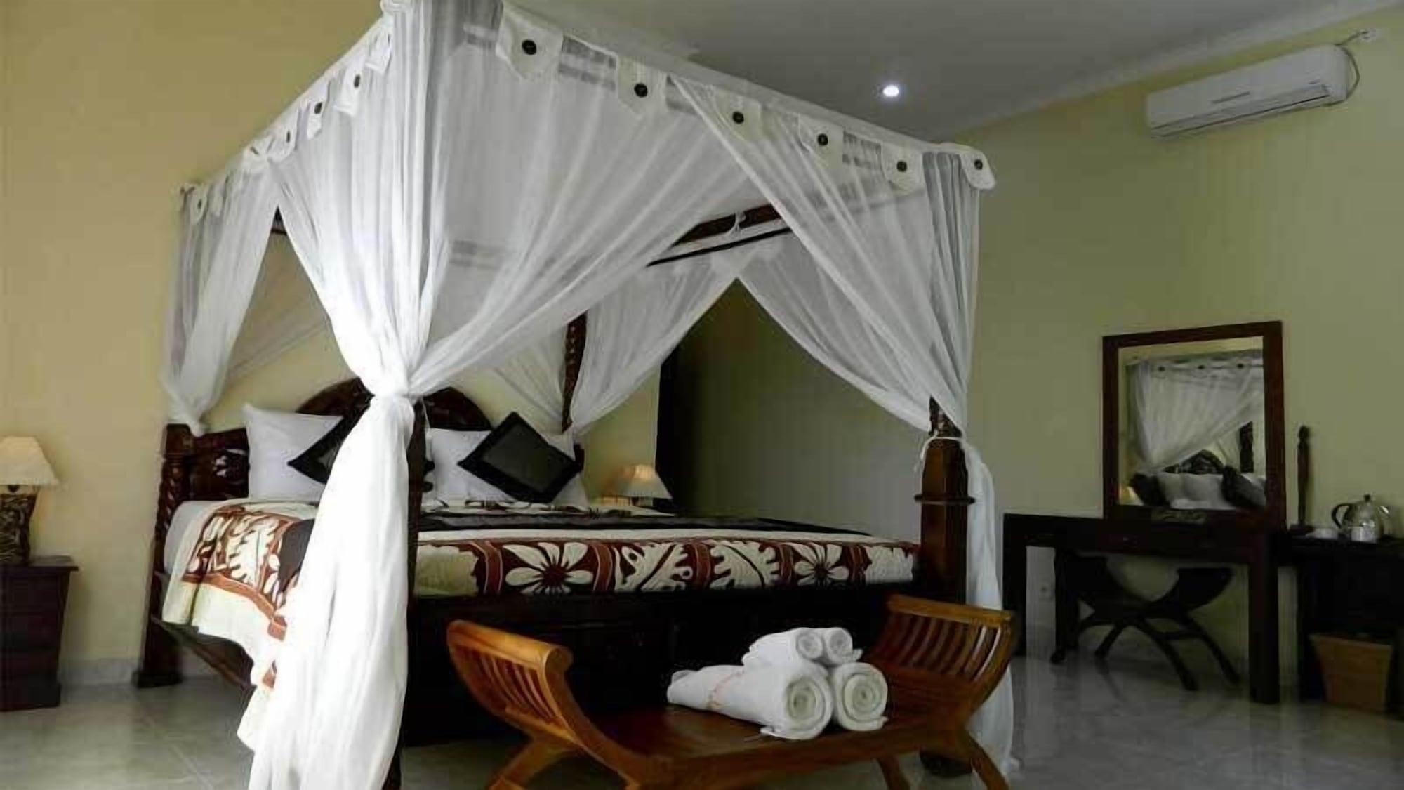 Bali Bhuana Beach Cottages Amed  Exterior photo