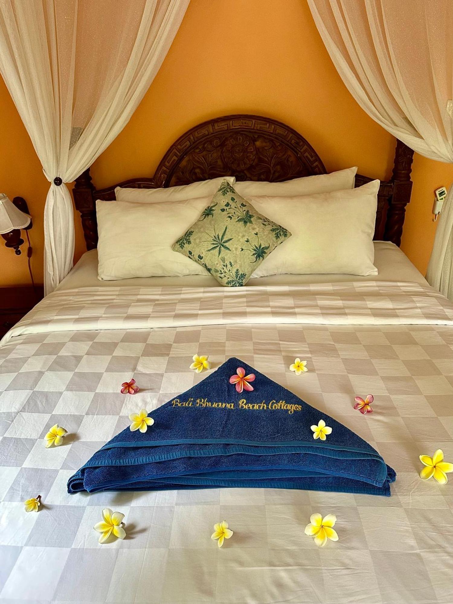 Bali Bhuana Beach Cottages Amed  Exterior photo